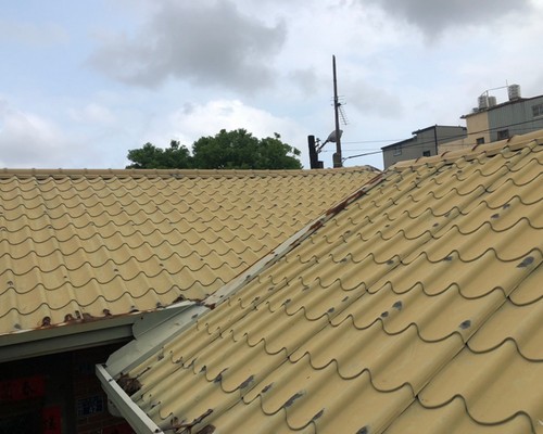 台中屋頂鐵皮彩鋼漆工程, 台中鐵皮除鏽, 台中鐵皮更新, 台中鐵皮鍍漆, 台中鐵皮屋頂降溫, 台中鐵皮翻新, 台中鐵皮屋頂防水